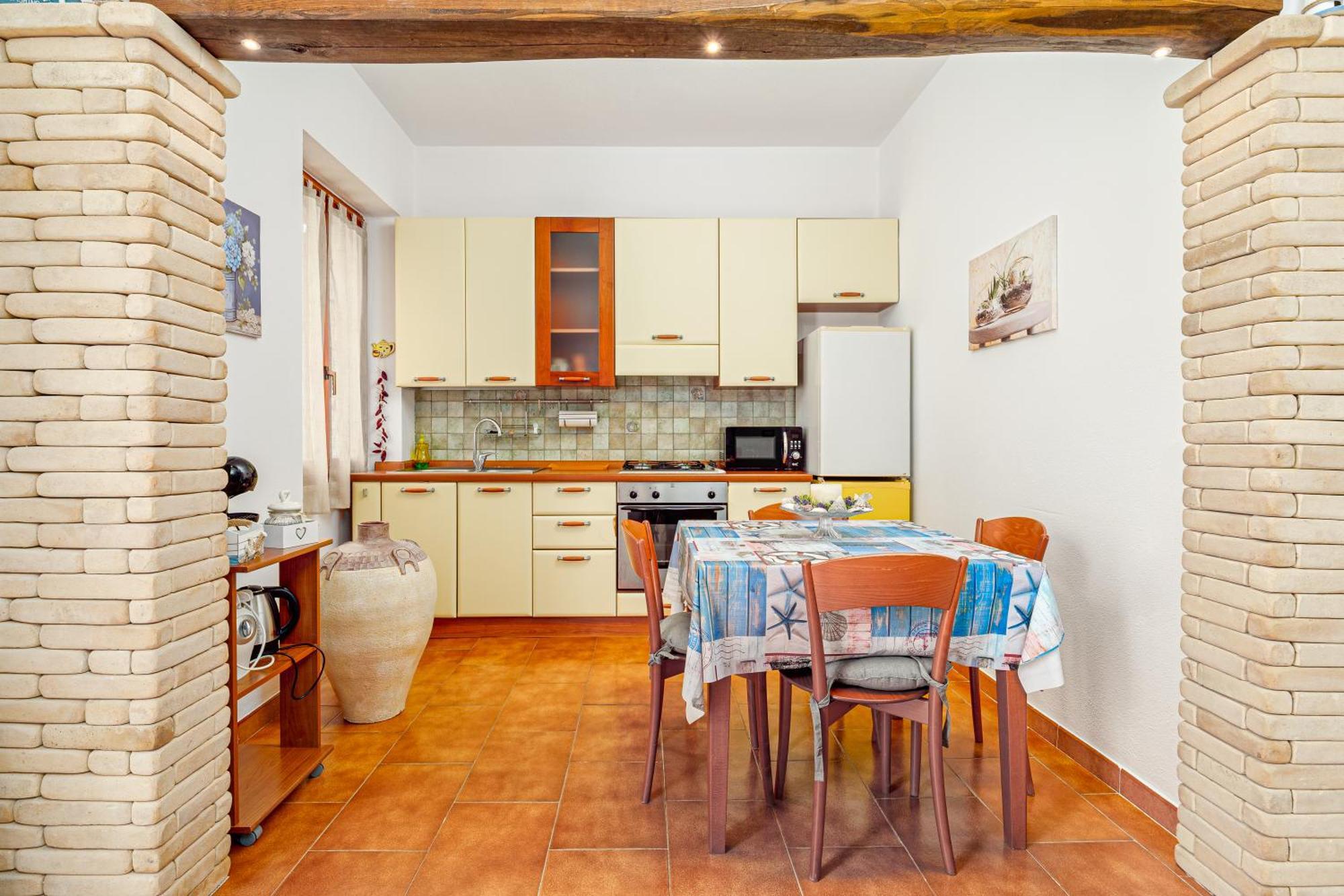House With Private Garden Near City Centre And Beach Ольбия Экстерьер фото